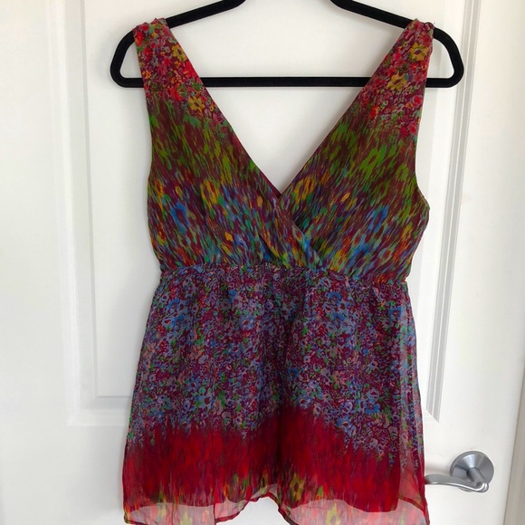 Villa Tops - Colourful flattering sleeveless top